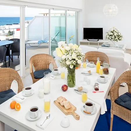 Semesteranläggning (resort) The Beachfront - D'el Rey Golf & 5*