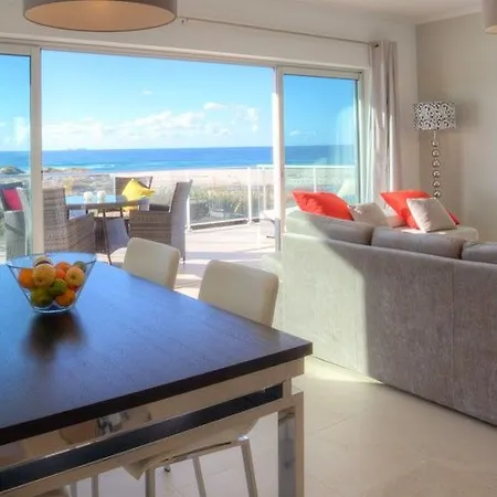 Semesteranläggning (resort) The Beachfront - D'el Rey Golf & 5*