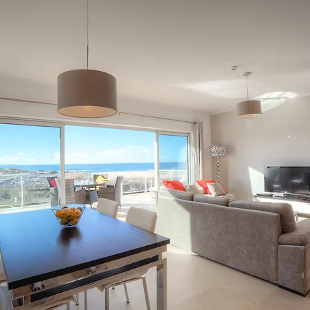 Semesteranläggning (resort) The Beachfront - D'el Rey Golf & 5*